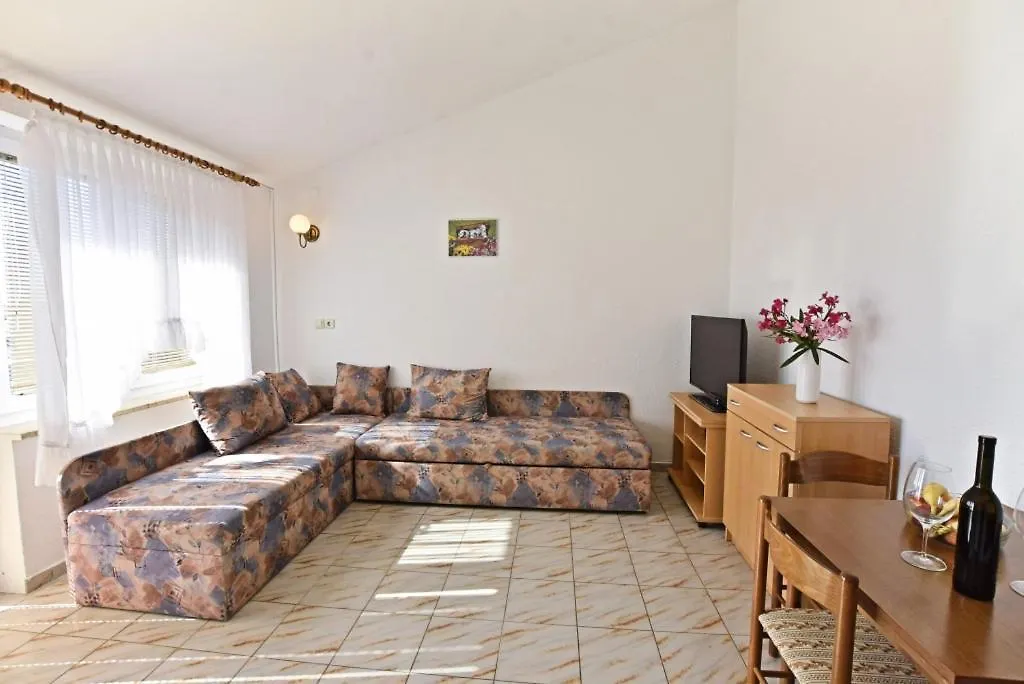 Apartment In Porec With Balcony, Air Conditioning, Wifi 819-2 0*,