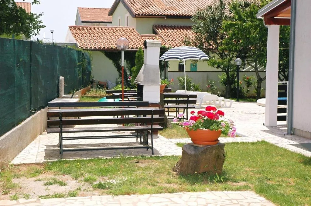 Apartment In Porec With Balcony, Air Conditioning, Wifi 819-2