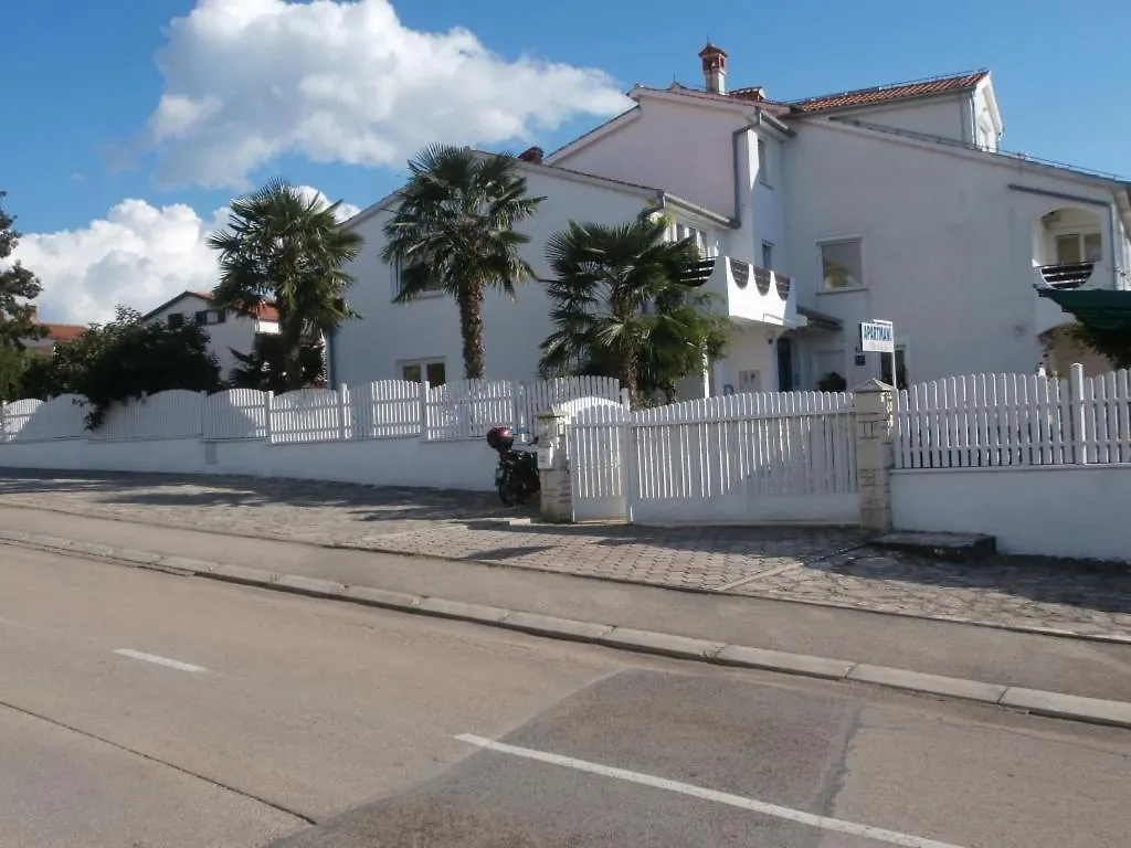 Apartment In Porec With Balcony, Air Conditioning, Wifi 819-2
