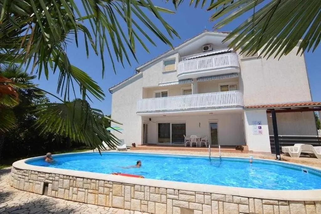Apartment In Porec With Balcony, Air Conditioning, Wifi 819-2