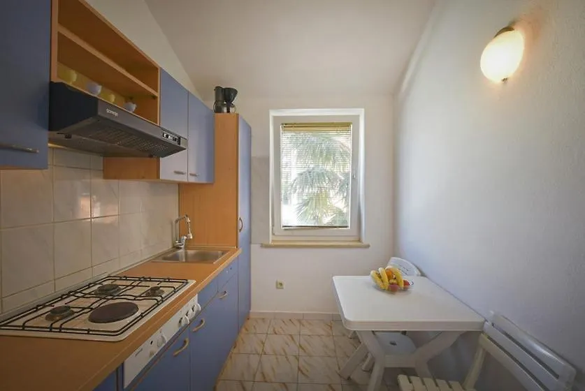 Apartment In Porec With Balcony, Air Conditioning, Wifi 819-2