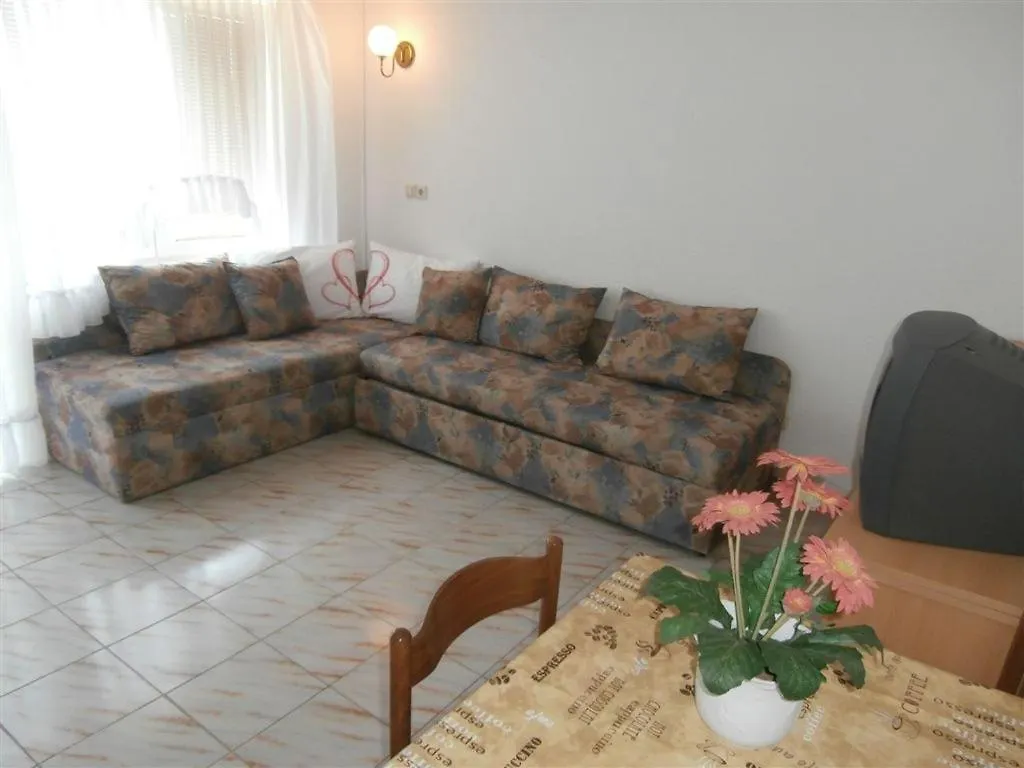 Apartment In Porec With Balcony, Air Conditioning, Wifi 819-2