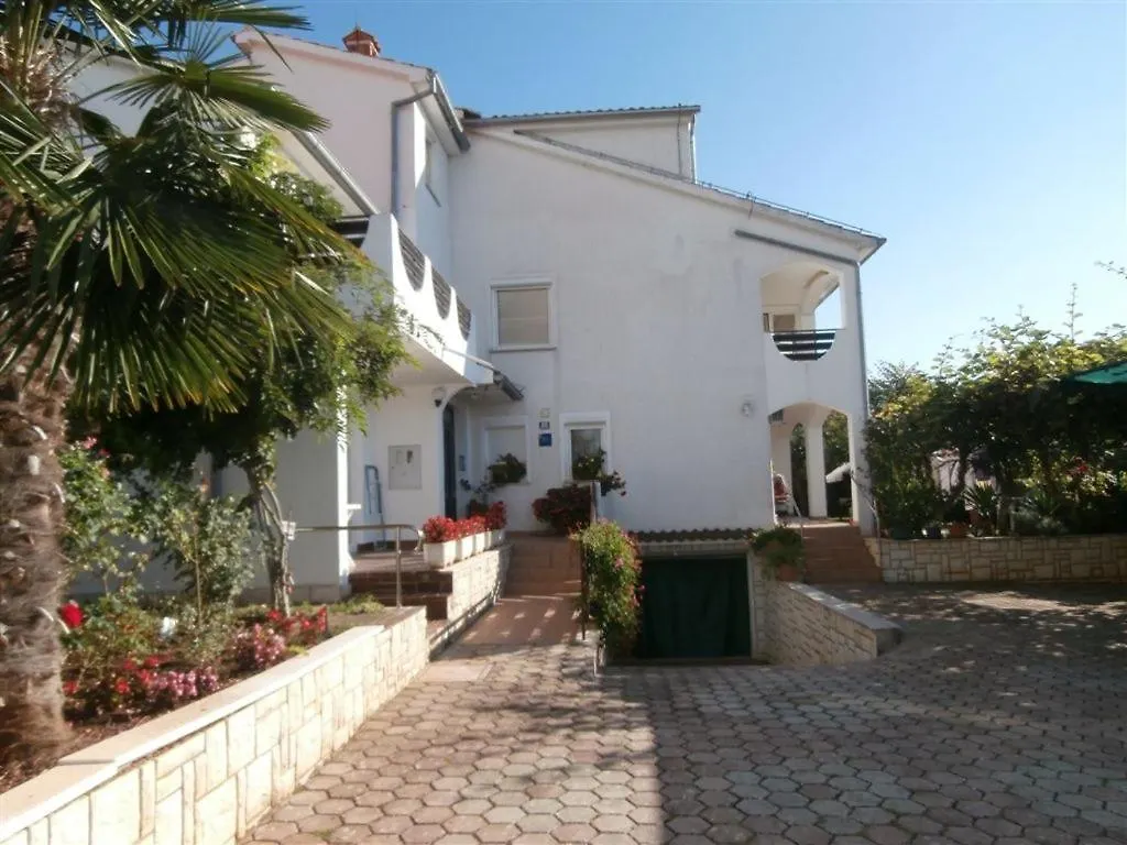 Apartment In Porec With Balcony, Air Conditioning, Wifi 819-2