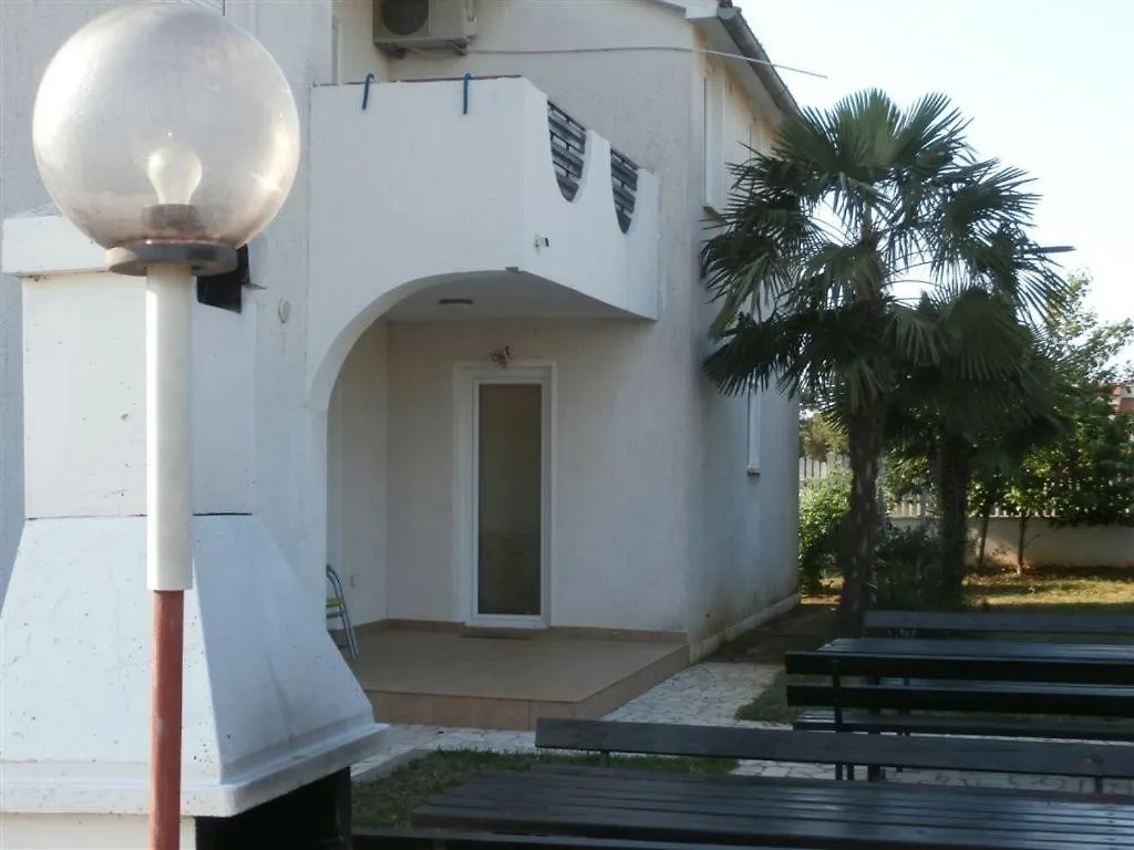 Apartment In Porec With Balcony, Air Conditioning, Wifi 819-2